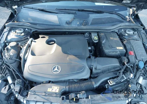 2015 Mercedes-Benz Gla 250 4Matic z USA, uszkodzony, nr VIN WDCTG4GB0FJ099584